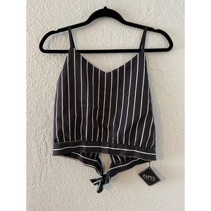 Spaghetti strap tank top cropped shirt